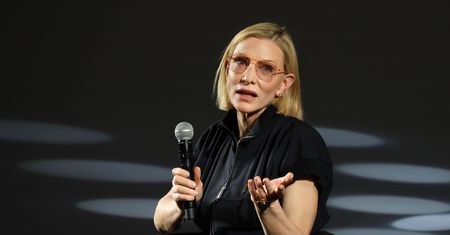 Cate Blanchett przerwała oklaski po spektaklu. Miała prośbę do widzów