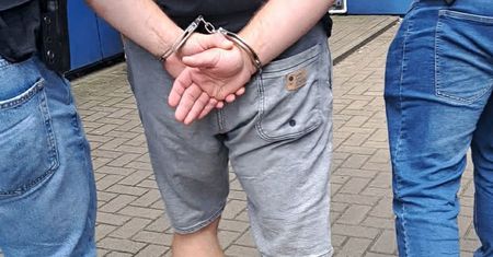 Postrzelenie w Koszelówce. Policja zatrzymała dwie osoby i zabezpieczyła broń!