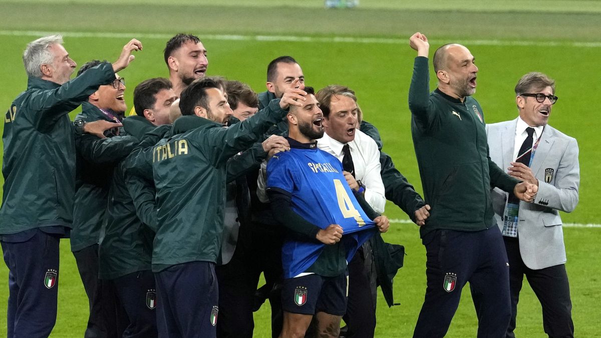 Piłkarska drużyna Włoch dedykuje awans do finału Euro Spinazzoli