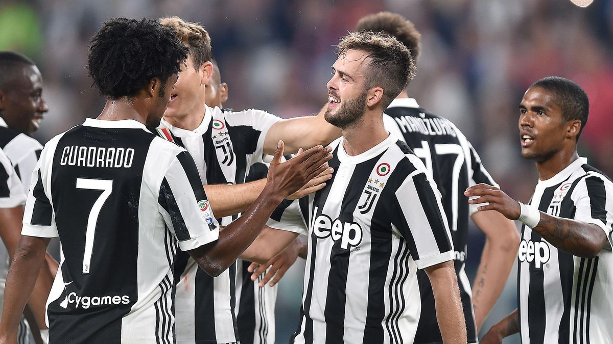 Piłkarze Juventusu celebrują zdobycie bramki