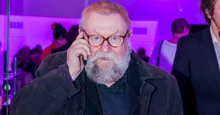 Słowa prof. Bralczyk oburzyły internautów. Językoznawca odpowiedział