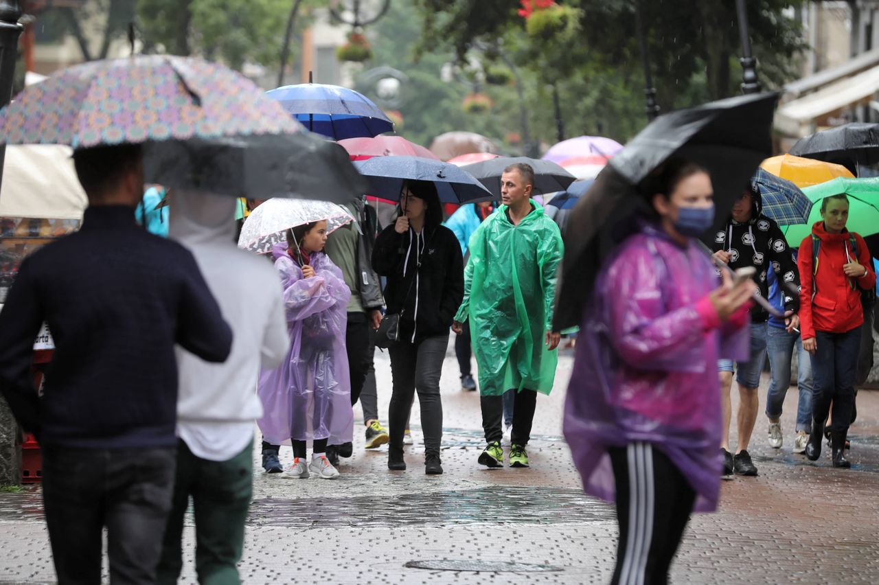 Słońce czy deszcz, w Zakopanem i tak są tłumy