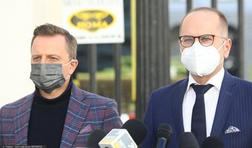 Dr Grzesiowskiemu chcą odebrać prawo wykonywania zawodu. Opozycja składa wniosek