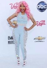 Nicki Minaj chce z Timem Burtonem