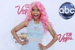 Nicki Minaj chce z Timem Burtonem