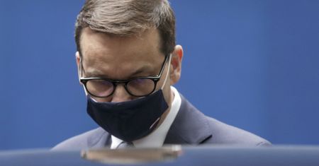 NIK doniósł na Morawieckiego. Członek Trybunału Stanu zabrał głos