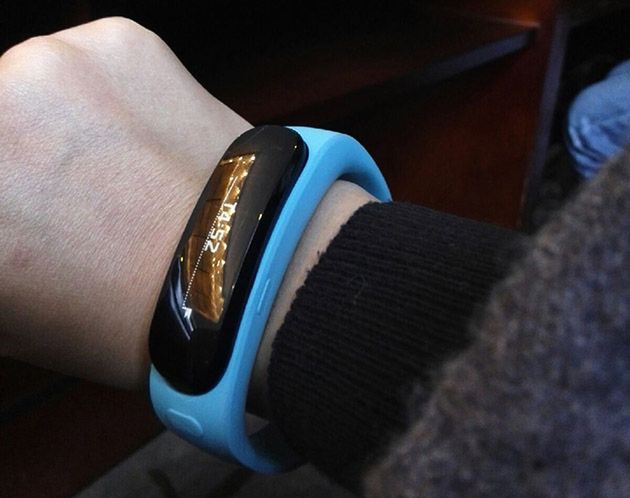 Smartfon z dwoma systemami w Polsce, zegarek Huaweia i gra Nokii 13