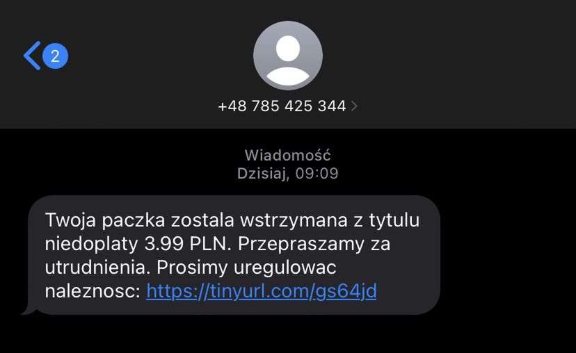 Fałszywy SMS o paczce