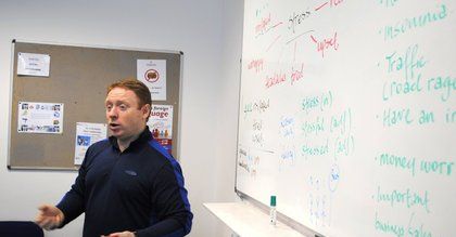 Najwięcej zarabiają ci, którzy uważali na lekcjach angielskiego