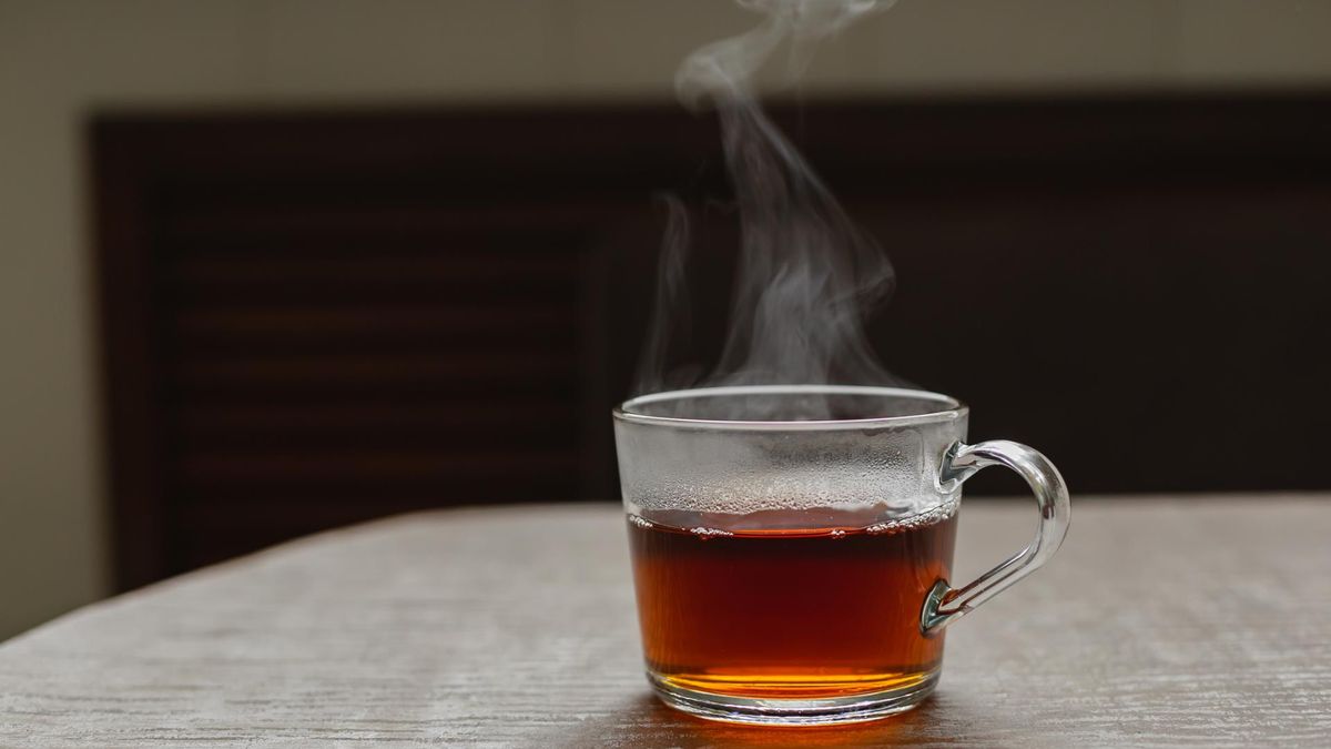 Filiżanka herbaty przed snem? Tylko pod jednym ważnym warunkiem