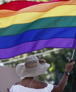 Osoby LGBT+ wyjeżdżają z Polski. Ruszyła "tęczowa emigracja"