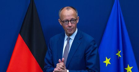 Niemcy chcą postawić tamę Chinom. Na liście są kolejne sektory