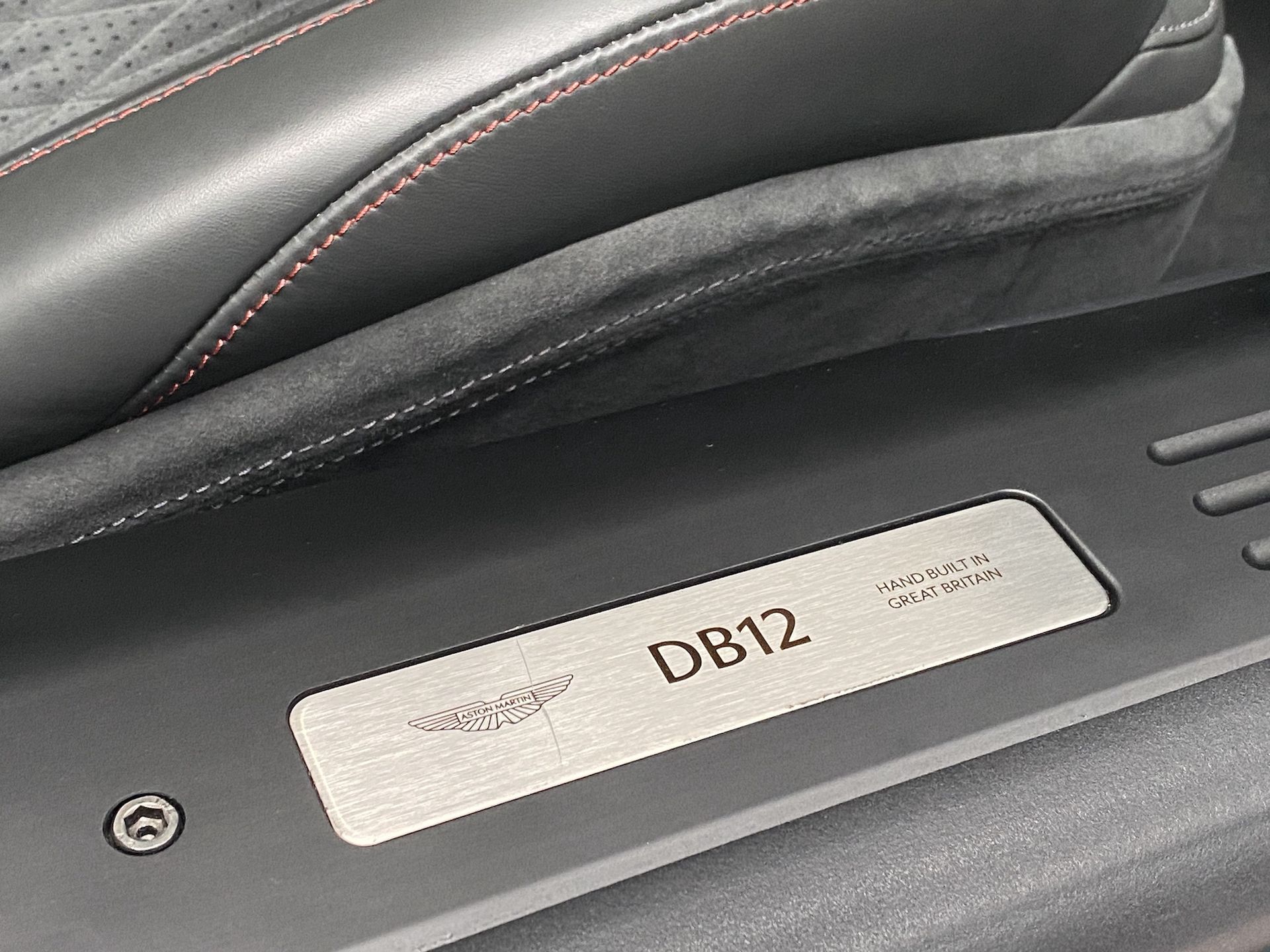 Aston Martin DB12 – polska premiera