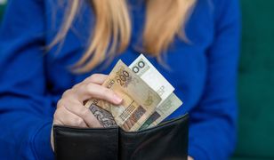 Przelew między małżonkami. Co z podatkiem? Fiskus tłumaczy