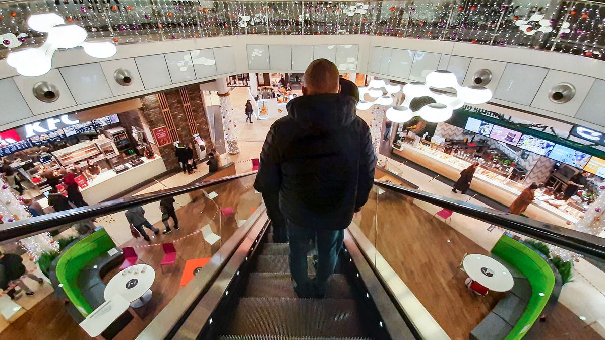 klienci w galerii handlowej
Wojtek Jargi�o
galeria handlowa, handel, klient, sklep, zakupy, Black Friday, covid-19, epidemia, epidemie i zarazy, koronawirus, lublinie, SARS-CoV-19, SARS-CoV-2