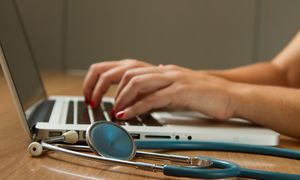 Lekarze nie chcą tak pracować. NFZ znalazł zachętę