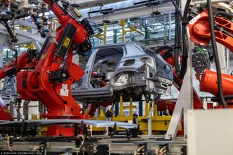 Atak Huti na statki. Tesla w Niemczech zawiesza produkcję samochodów