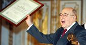 Prof. Jerzy Pomianowski laureatem Nagrody im. Giedroycia