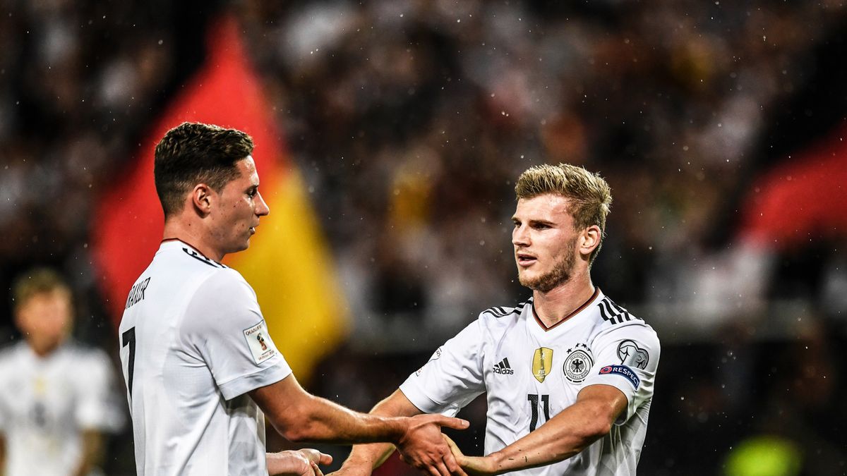 Zdjęcie okładkowe artykułu: PAP/EPA / DANIEL KOPATSCH / Na zdjęciu: Timo Werner (z prawej)