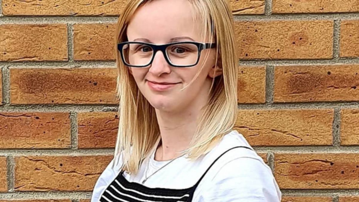 22-latka wygląda jak dziecko 