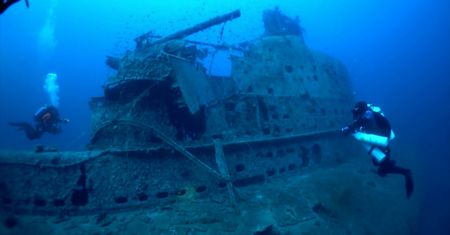 Odzyskali 500 kg nylonowych sieci rybackich. Wrak HMS Perseus posprzątany