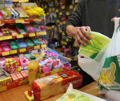 Koronawirus w Polsce. "Godziny dla seniorów" w sklepach nie w weekendy. Morawiecki potwierdza