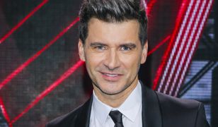 Ale zdjęcia! Łysy i rozebrany do pasa. "Hardcore"