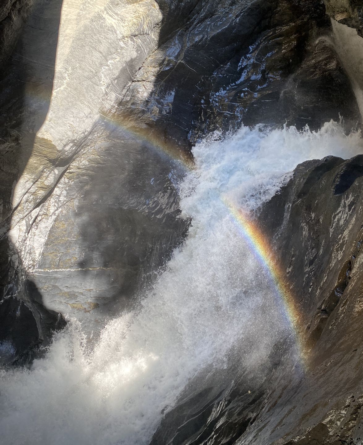 Podróż kamperem po Szwajcarii – dolina Lauterbrunnen