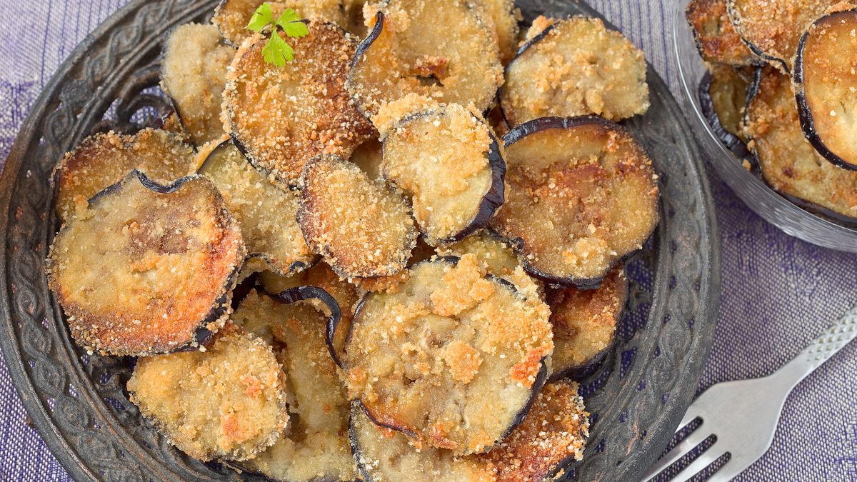 Panierowany bakłażan smakuje doskonale. 