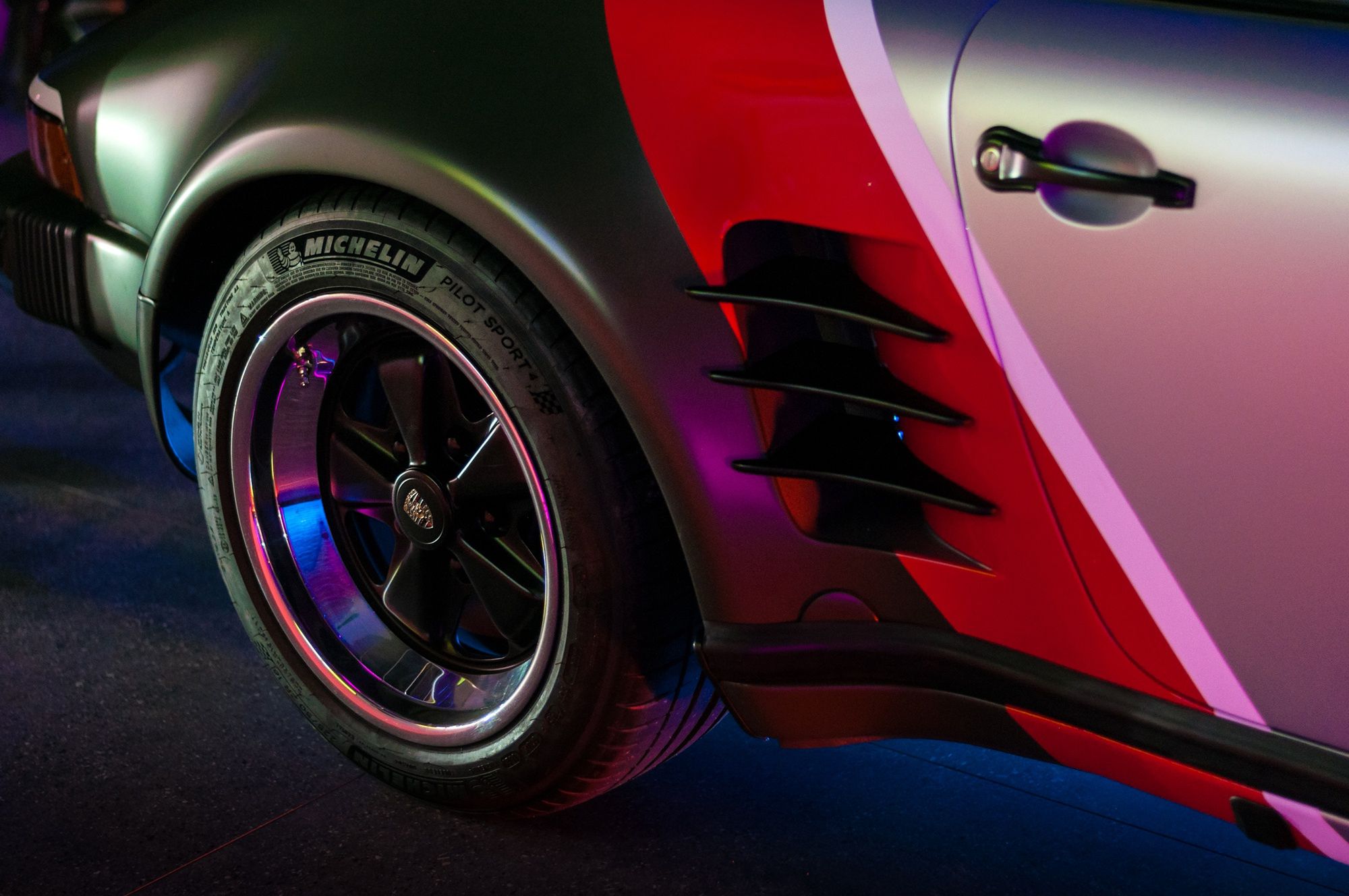 Puma x Porsche x Cyberpunk - buty 50Y 911 Turbo Sneaker