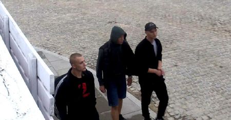 Pobili chłopca. Policja pokazała ich twarze