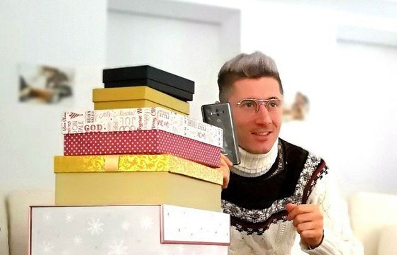 Robert Lewandowski jako bloger technologiczny w kampanii Huawei