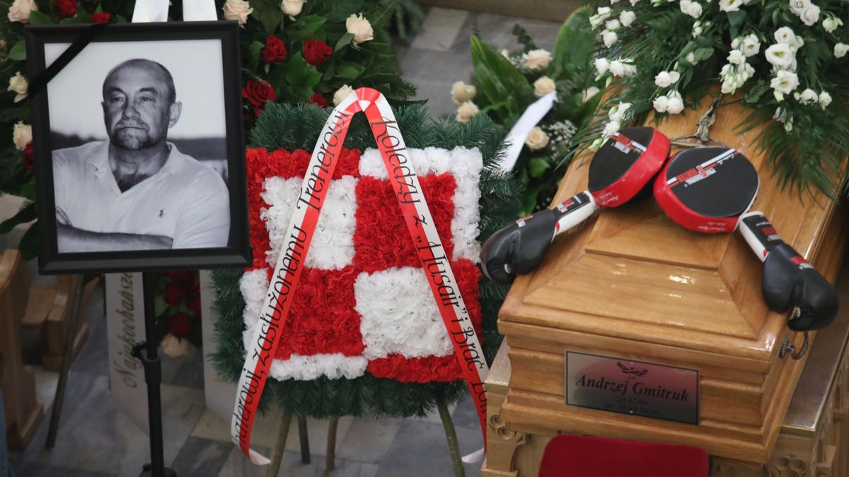 PAP / Leszek Szymański / Na zdjęciu: uroczystości pogrzebowe trenera boksu Andrzeja Gmitruka