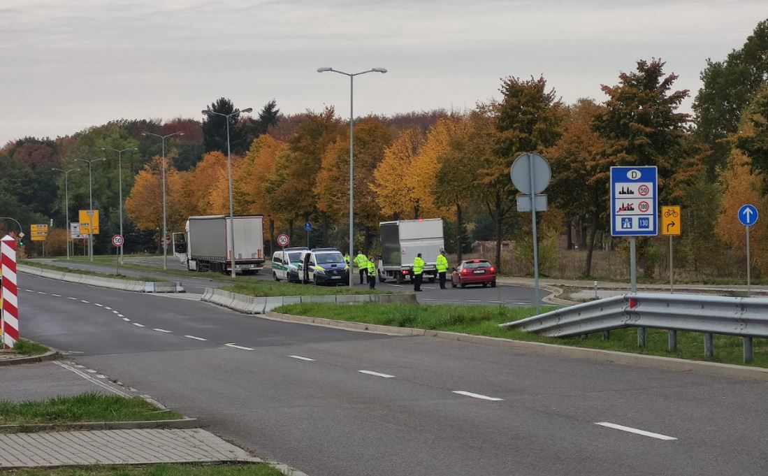 Koronawirus. Mały ruch graniczny wstrzymany. Niemcy wpisały Polskę do strefy zagrożenia