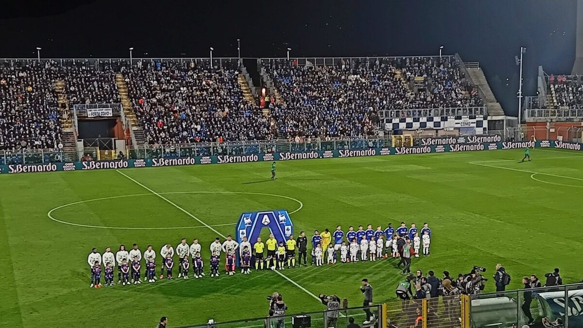 Wikimedia Commons / Fra Casa / Kibice Como 1907 przed meczem z Lazio