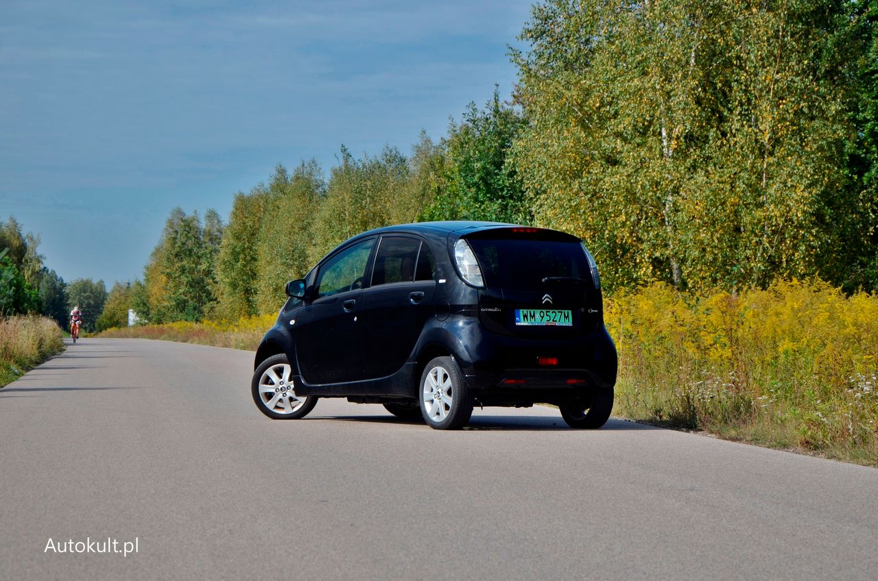 Citroën C-Zero powinien być rozpatrywany jako alternatywa dla np. Citroëna C1 z podobnego rocznika. Elektryk jest niestety sporo droższy