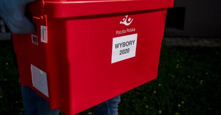 Prawie rok Poczta Polska przechowuje karty na wybory. Koszt to nawet milion