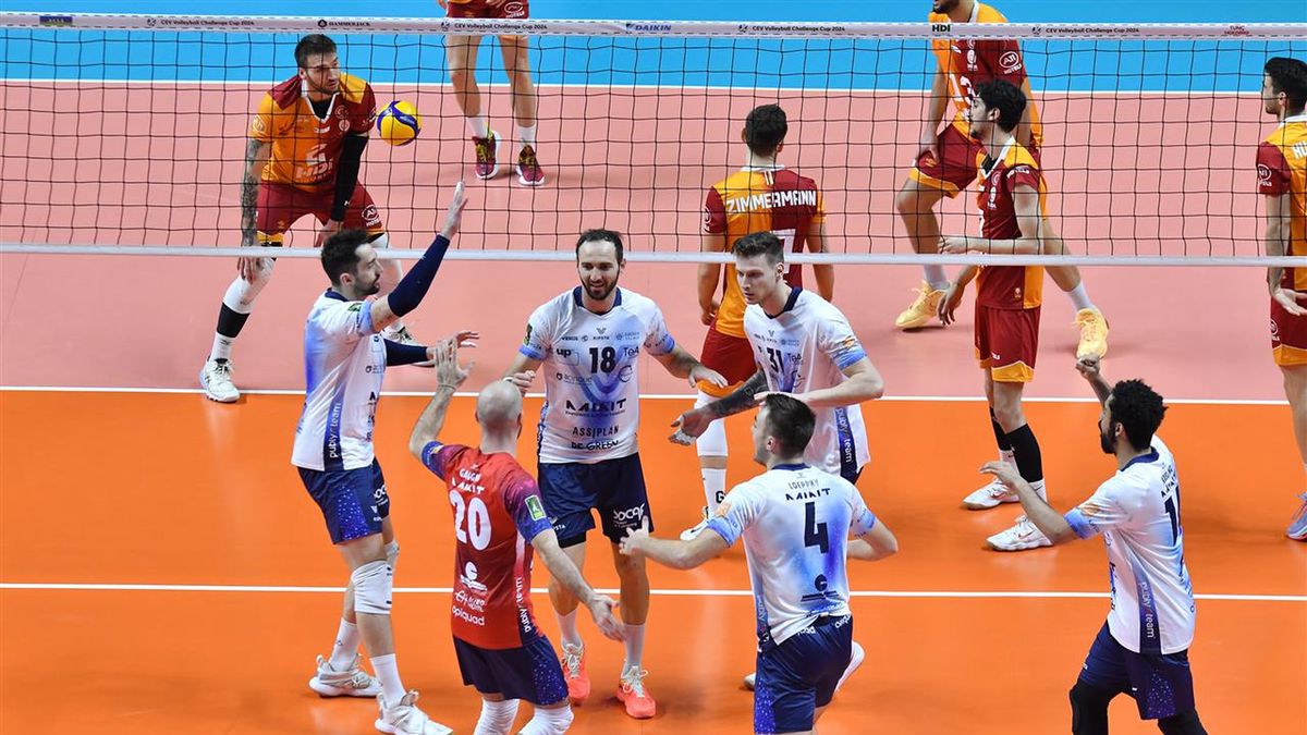 Materiały prasowe / CEV / Siatkarze Vero Volley Monzy (biało-niebieskie stroje)
