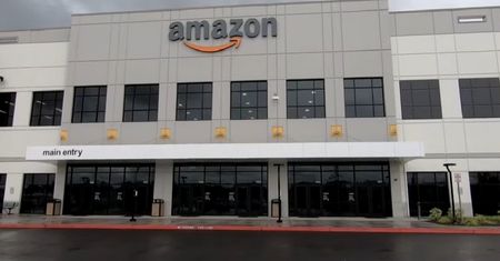 Amazon produkuje przyłbice. Pierwsze 10 tys. rozdał za darmo. Wkrótce ruszy masowa sprzedaż