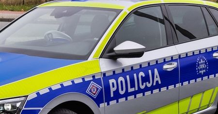 Dron z cyrylicą pod Bartoszycami. Służby zabezpieczyły teren