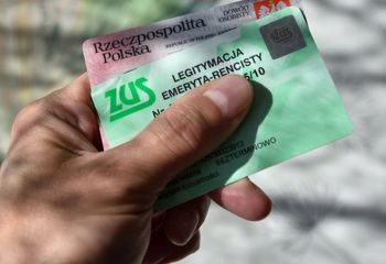 Wyrób oprócz legitymacji emeryta. Skorzystasz z wysokich ulg
