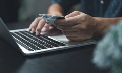 Majówka 2025. Czy przelewy bankowe dochodzą w długi weekend majowy?