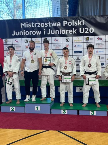 Medaliści z UKS JUDO SENSEI