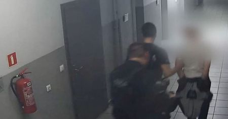 Agresywny 45-latek w Lubinie zaatakował ratownika i groził policjantowi. Mężczyzna trafił do aresztu