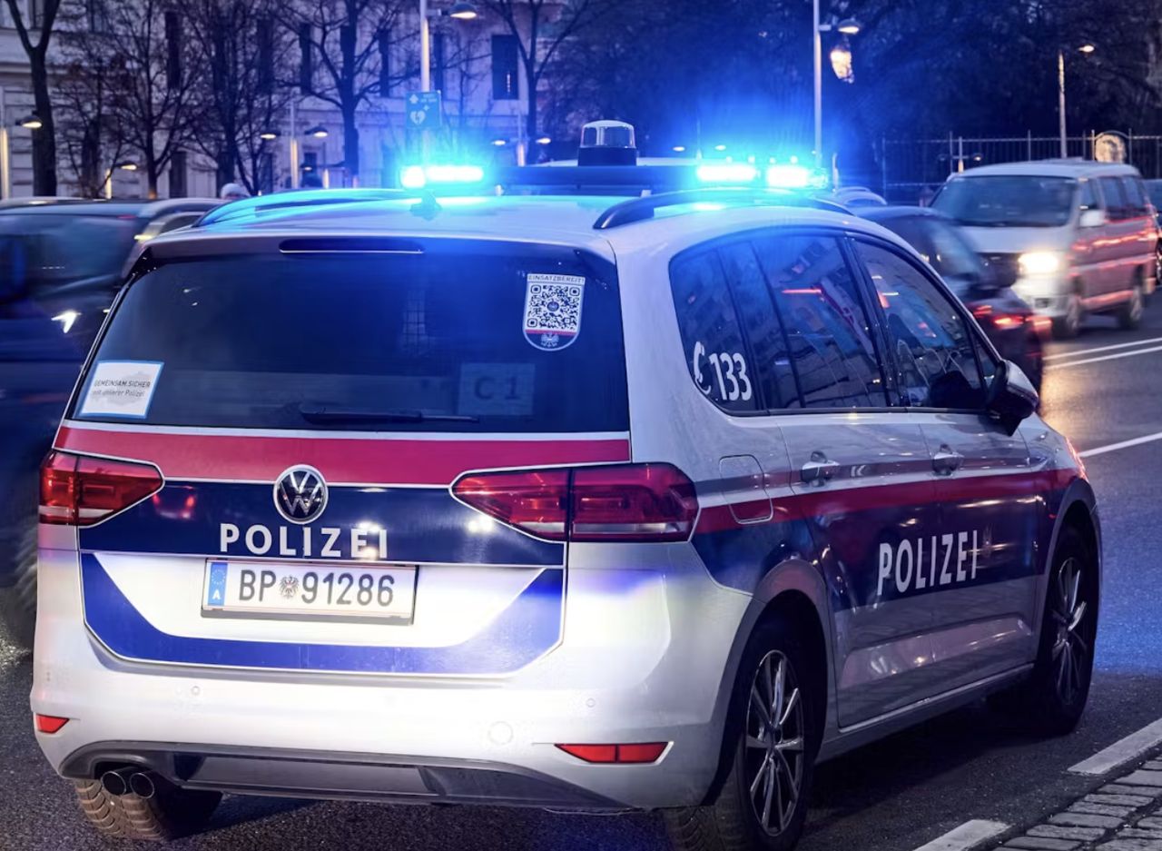 Tragische Unfallserie auf A48: Minibus verunglückt bei Koblenz