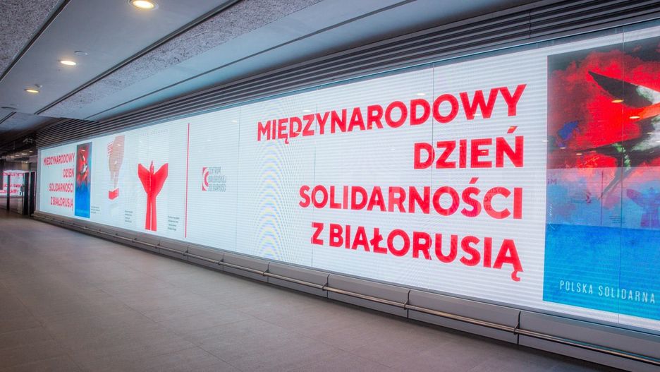 Warszawa. Metro - solidarność z Białorusią
