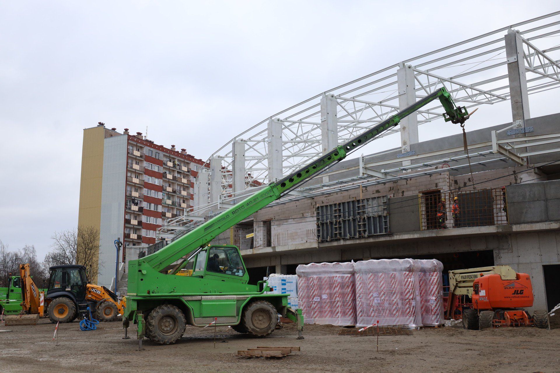 Przy ulicy Wyspiańskiego w Rzeszowie powstaje Podkarpackie Centrum Lekkiej Atletyki.