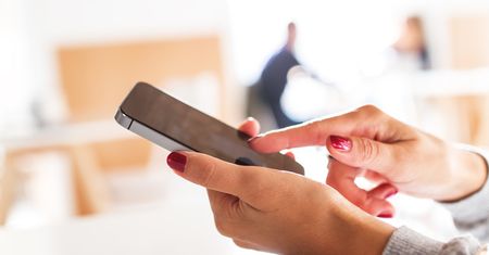 Kluczowe trzy sekundy. Jak działa reklama wideo w telefonie