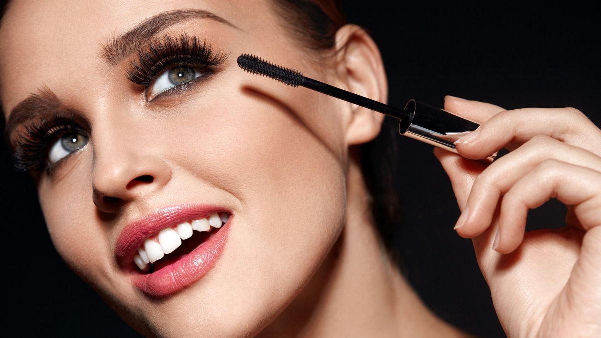 Tusze do rzęs podkreślają makijaż oczu