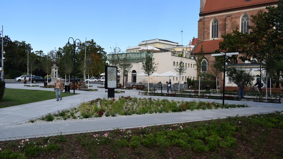 Plac przy pomniku Bolesława Chrobrego